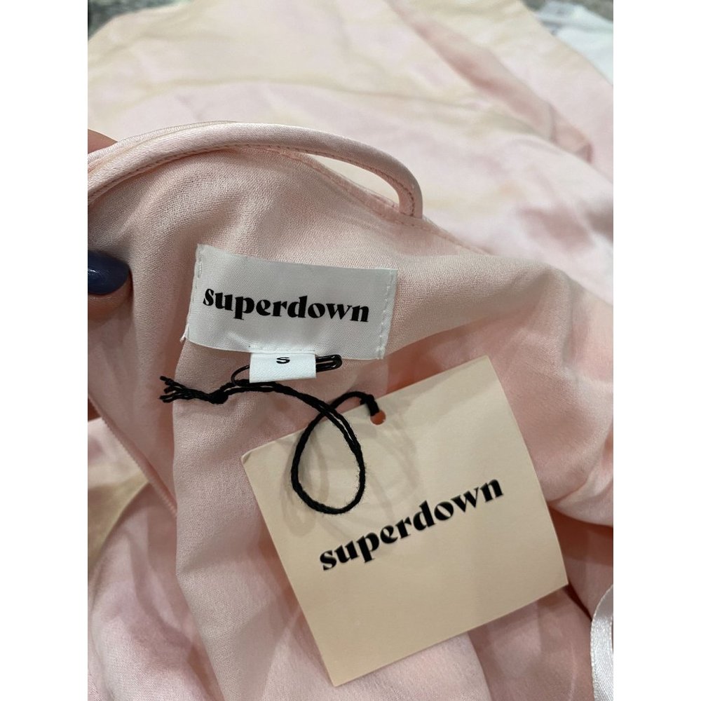 superdown Billie Drape Midi Dress in Blush Size Small - Picture 9 of 9